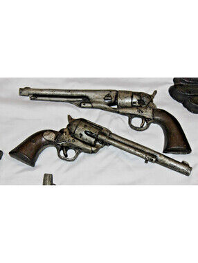 Vintage Florestone Pair Pistol Gun 13" Molded Stone Wall Plaques Americana